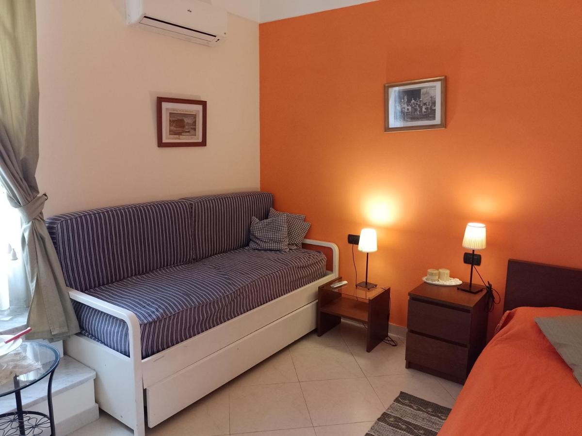 B&B Cupole E Campanili เนเปิลส์ ภายนอก รูปภาพ