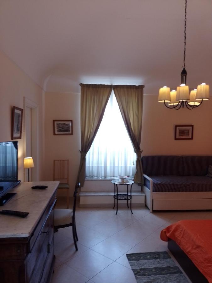B&B Cupole E Campanili เนเปิลส์ ภายนอก รูปภาพ