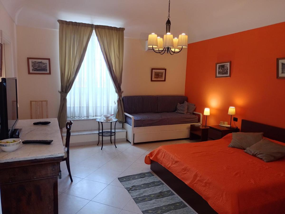 B&B Cupole E Campanili เนเปิลส์ ภายนอก รูปภาพ