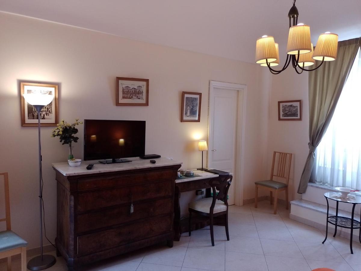 B&B Cupole E Campanili เนเปิลส์ ภายนอก รูปภาพ