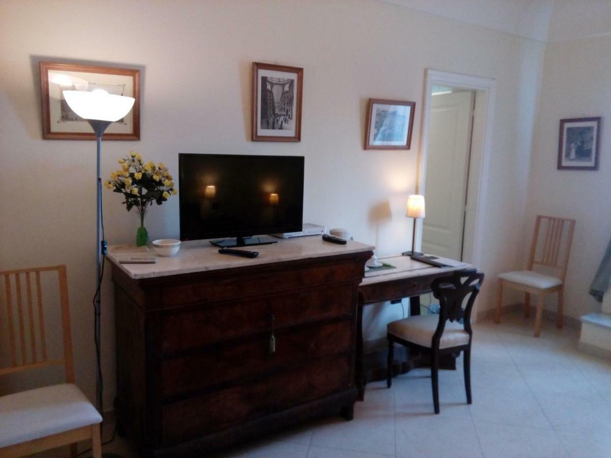 B&B Cupole E Campanili เนเปิลส์ ภายนอก รูปภาพ