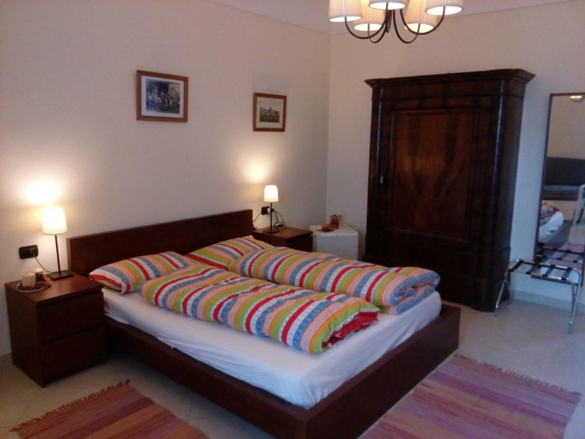 B&B Cupole E Campanili เนเปิลส์ ภายนอก รูปภาพ